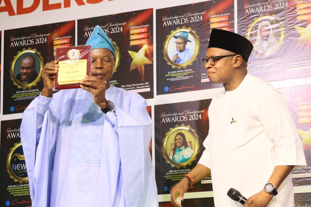 Publisher of Esan Magazine, Iwelomen Bags Leadership Award