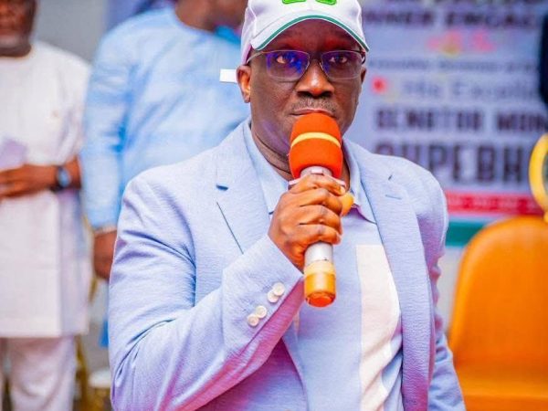 “You Voted for Me for Development, Not Stories” — Okpebholo Restates Mission at Benin Town Hall