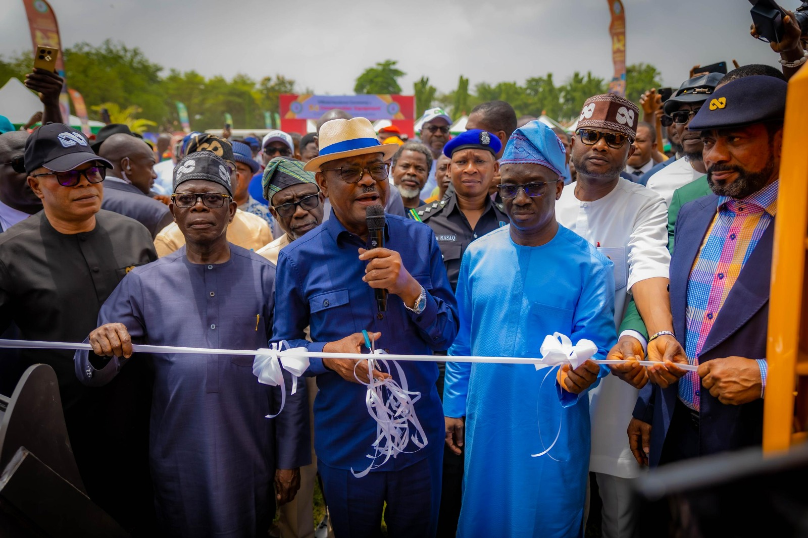 Wike Commissions 54 Construction Equipment for Edo LGAs, Hails Gov. Okpebholo’s Grassroots Economic Vision