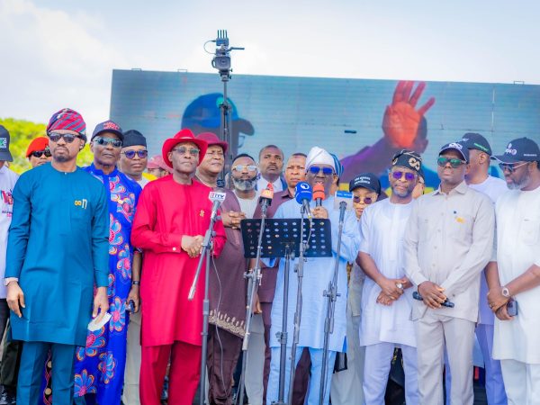 Senator Ordia, Edionwele, Ihenyen Collapse PDP Structure into APC in Edo Central